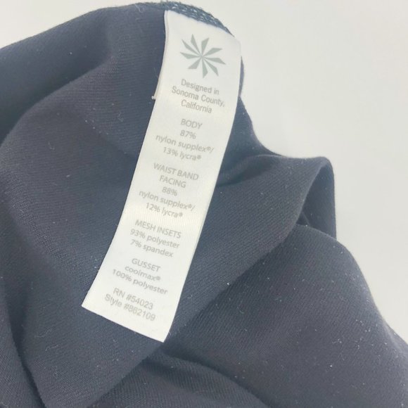 Athleta Stride Bare to Run Reflective Trim Knicker - Picture 11 of 13